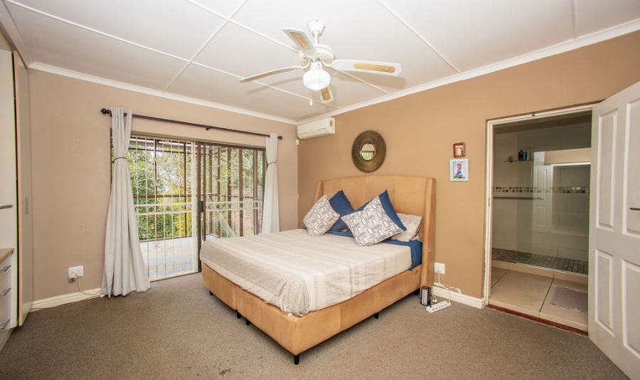 4 Bedroom Property for Sale in Nahoon Valley Park Eastern Cape